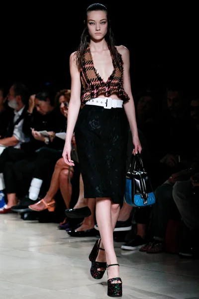 Look 14